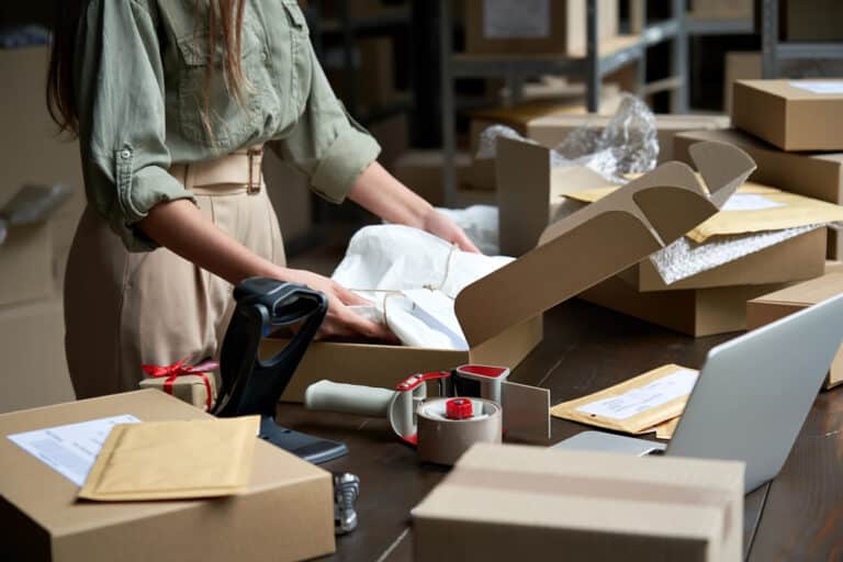 Print on demand drop shipping: Designs that appeal to audiences