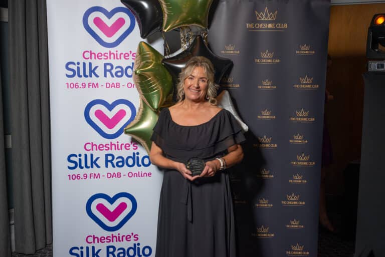 Oldham woman hailed at Creme de la Creme Business Awards