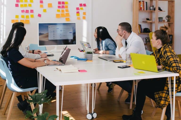 Instagram Story Ideas for Business with CapCut Creative Suite