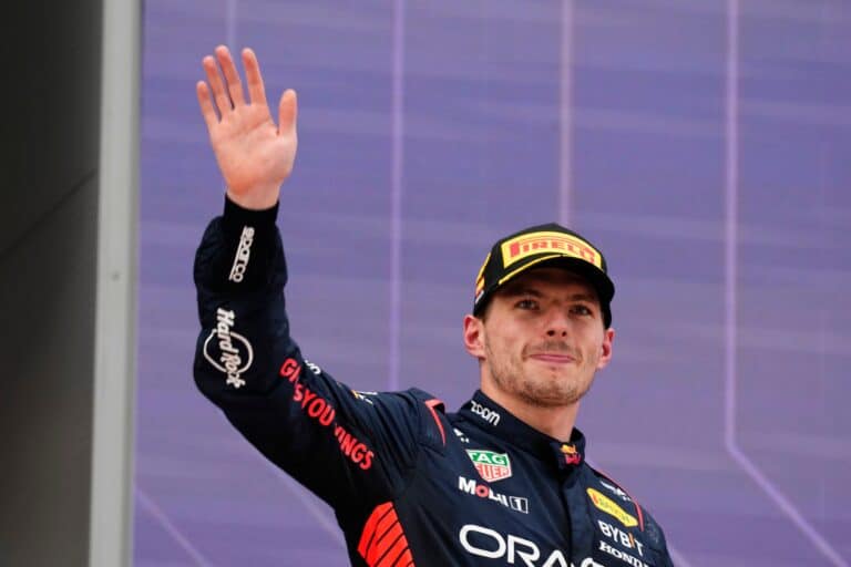 Verstappen takes record-extending victory with chaotic Las Vegas GP win