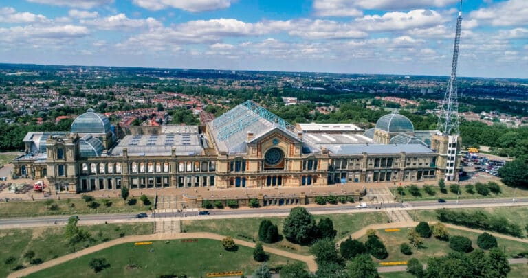 James Wade becomes first seed to exit PDC World Darts Championship