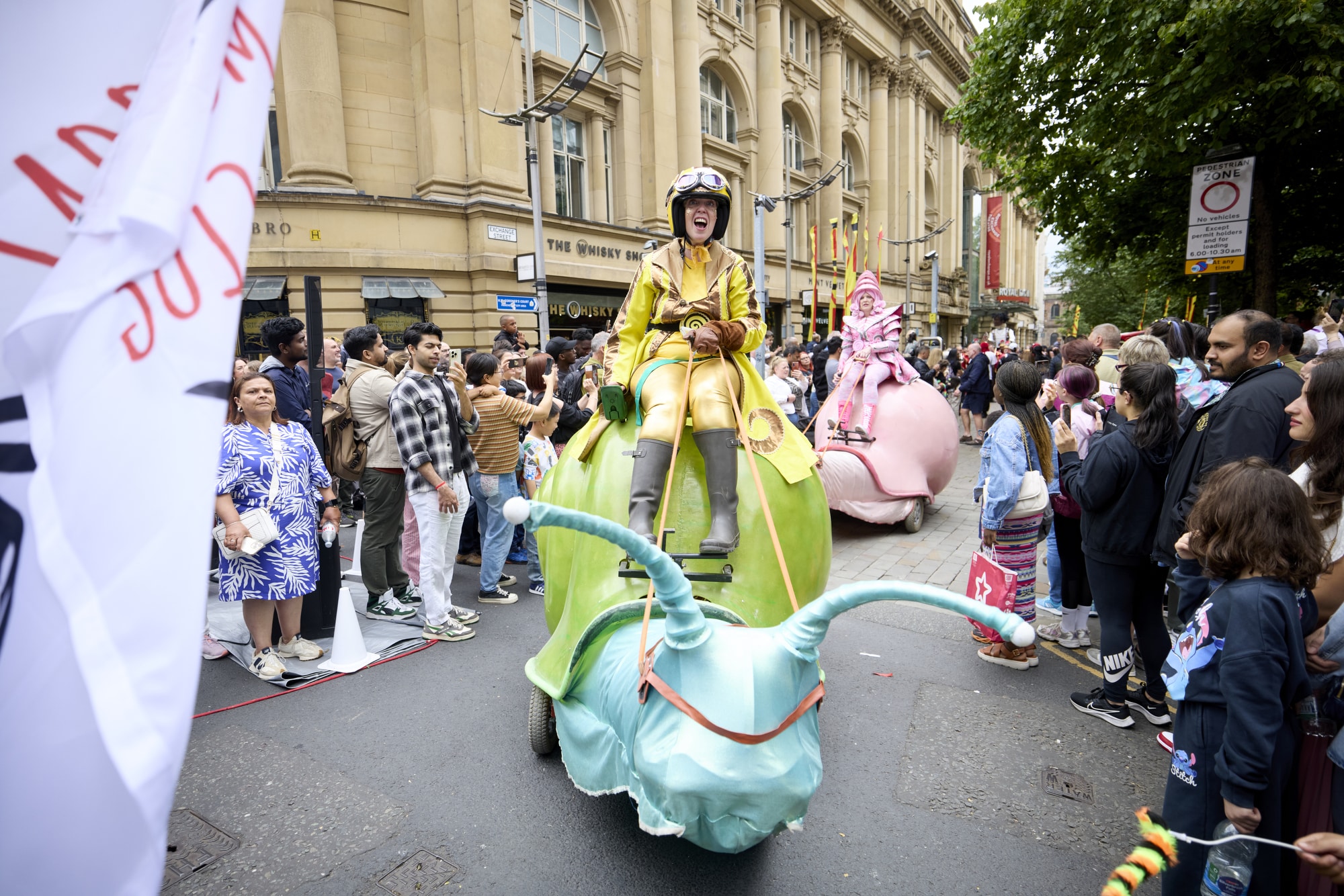 Crowds Of 50,000 Flock To City For Manchester Day | Business Manchester