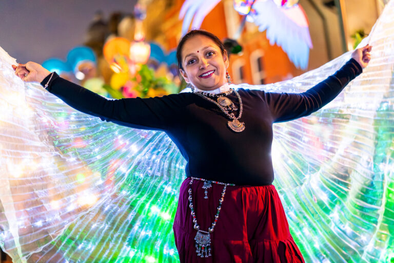 Discover Oldham at Illuminate Night Light 2025