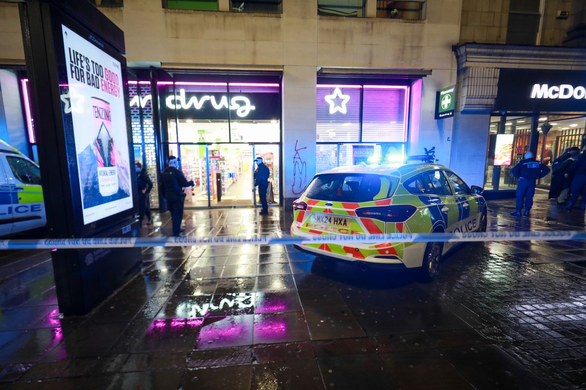 A huge armed police response was seen in Manchester City Centre this evening after a serious incident