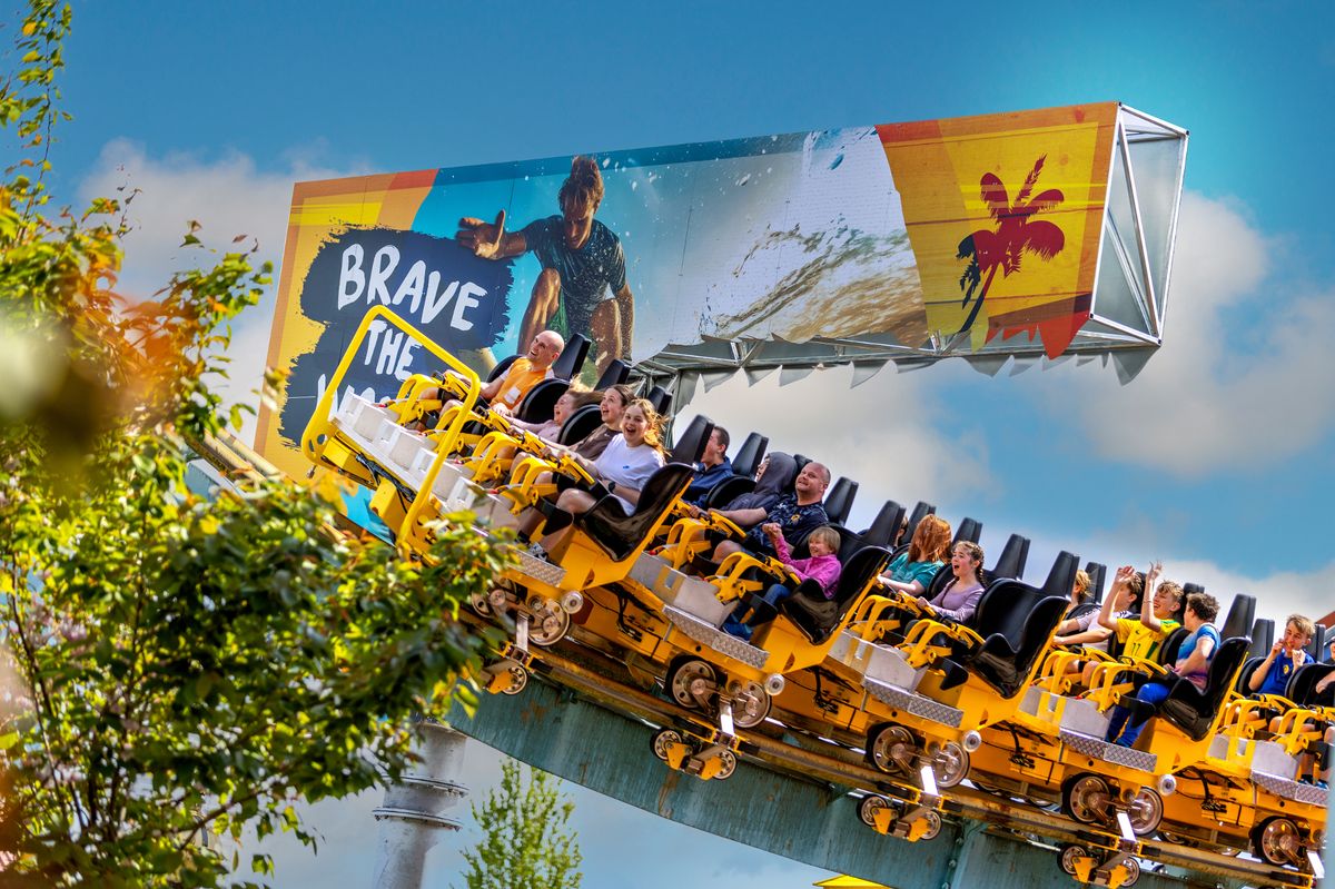 The Wave ride at Drayton Manor