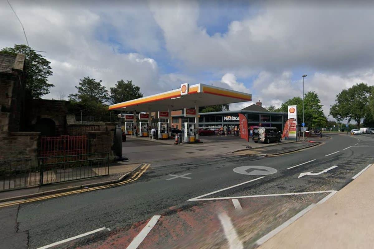 1779610063 948 0 shell garage oldhamJPG