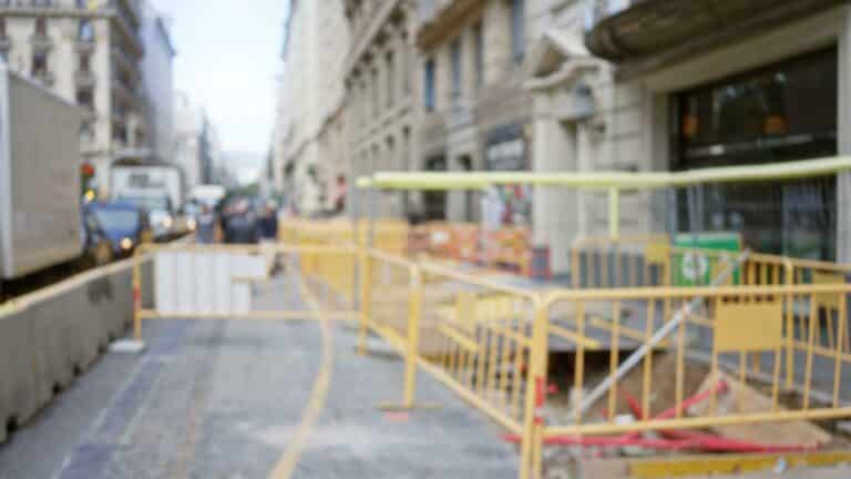 Managing construction site access control with temporary fencing