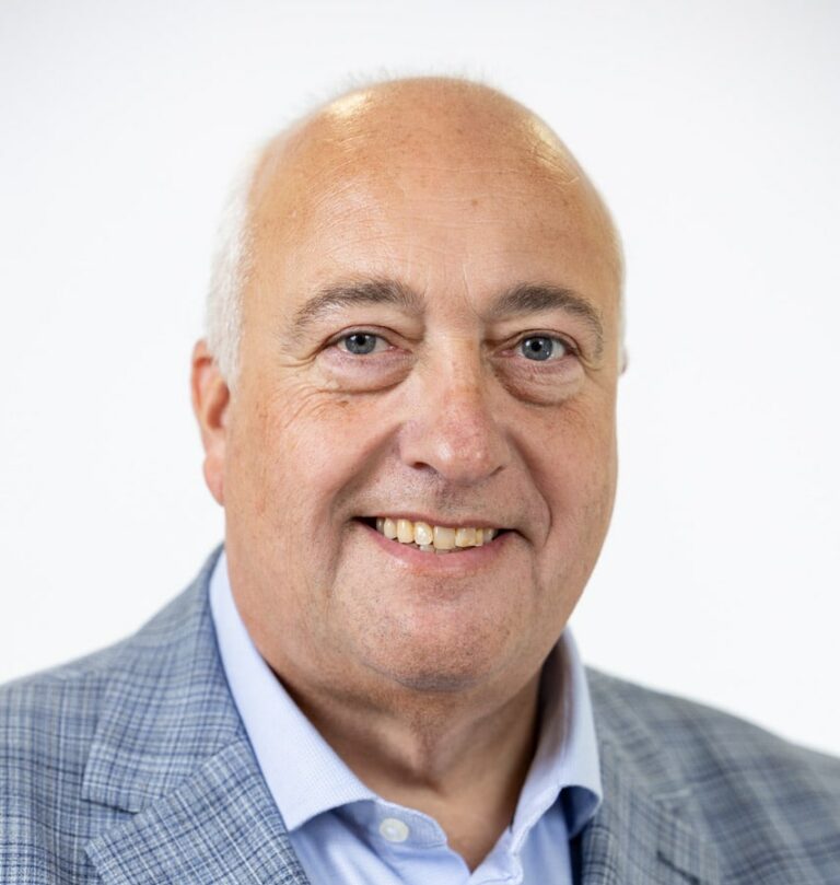 Icon of Industry Award for Manchester broker
